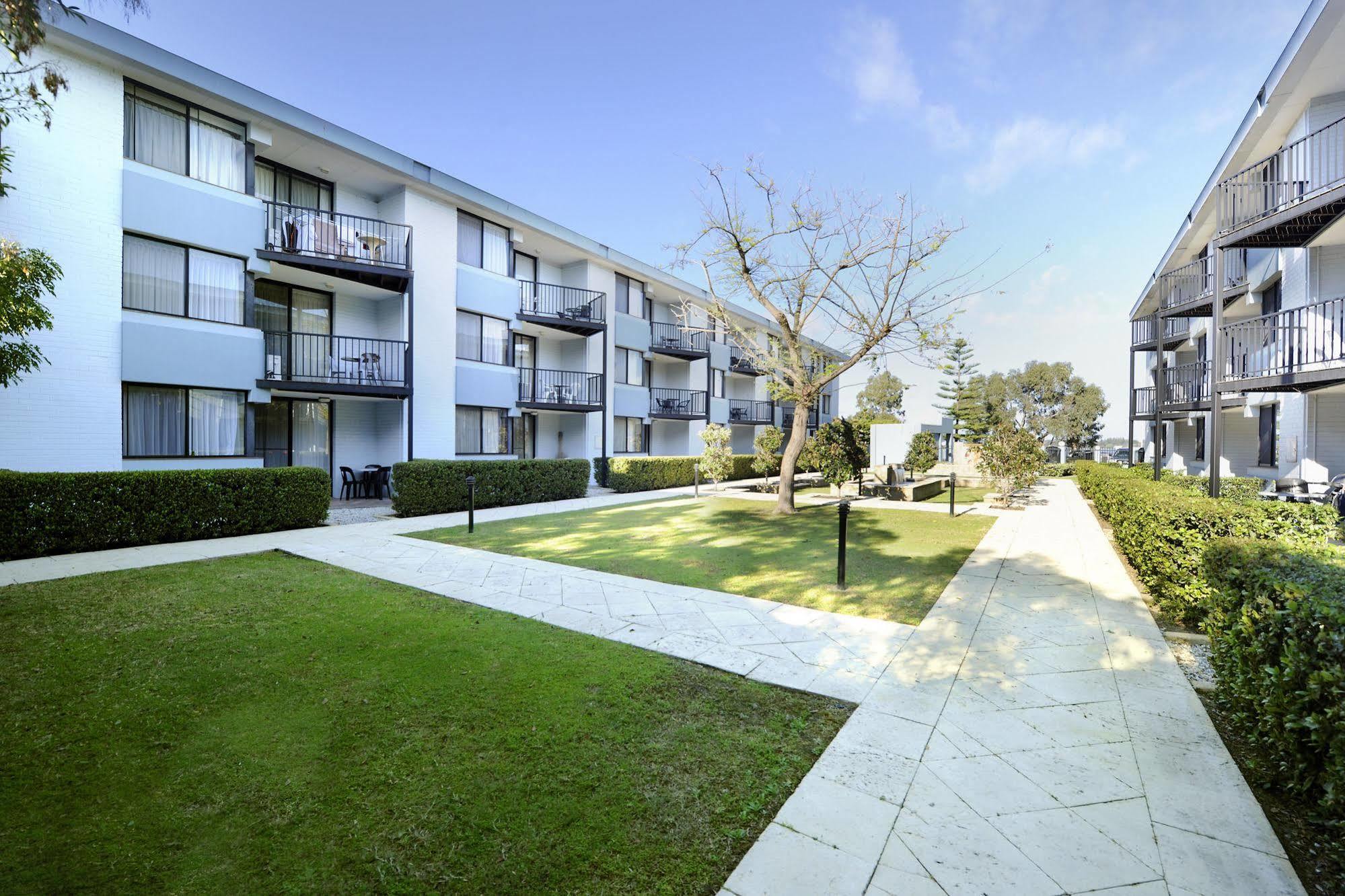 Lodestar Waterside Apartments Perth Extérieur photo