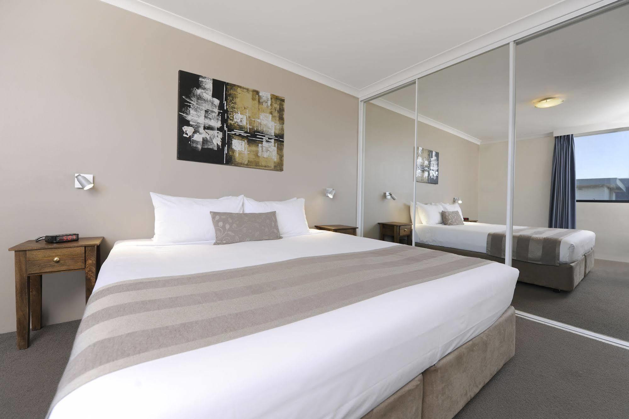 Lodestar Waterside Apartments Perth Extérieur photo