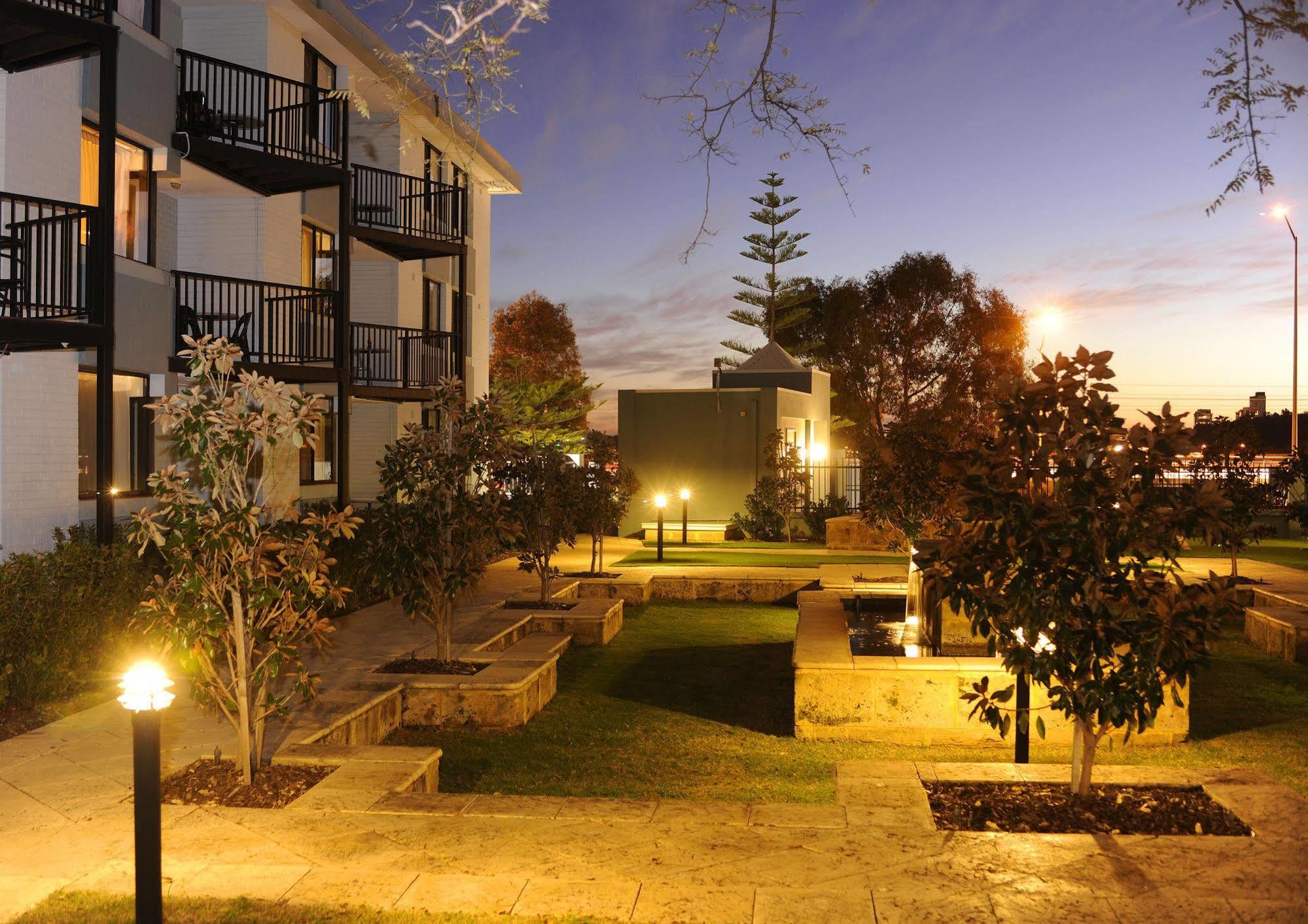 Lodestar Waterside Apartments Perth Extérieur photo