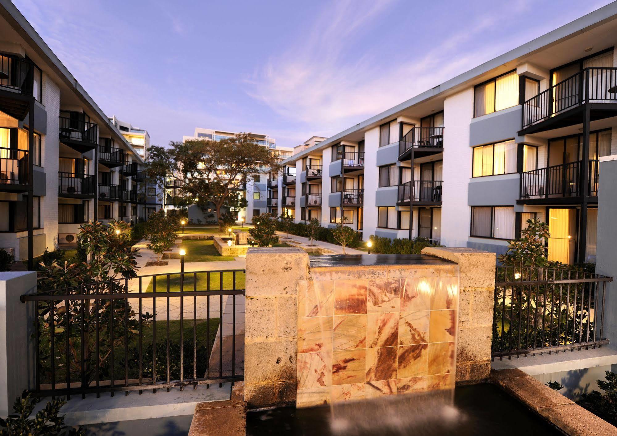 Lodestar Waterside Apartments Perth Extérieur photo