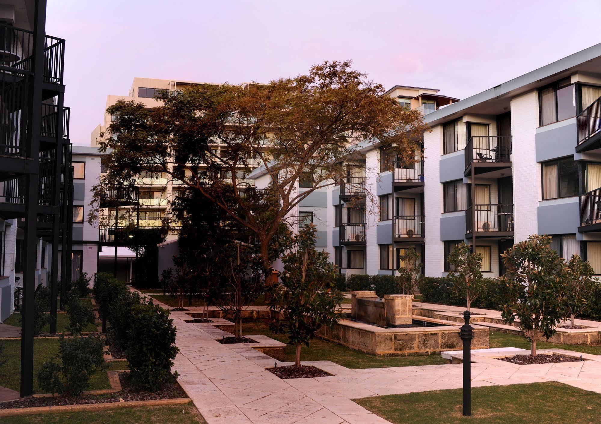 Lodestar Waterside Apartments Perth Extérieur photo