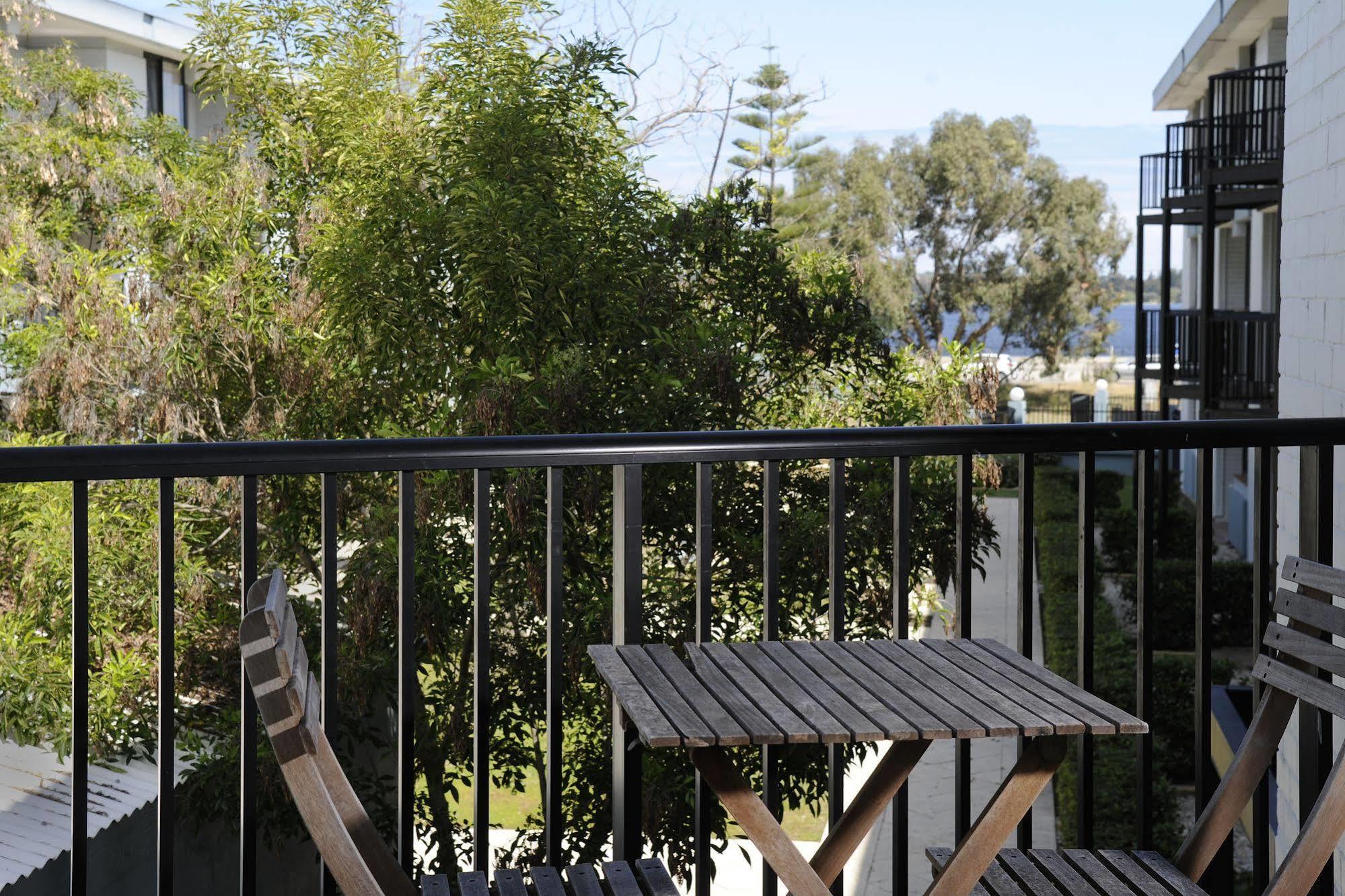 Lodestar Waterside Apartments Perth Extérieur photo