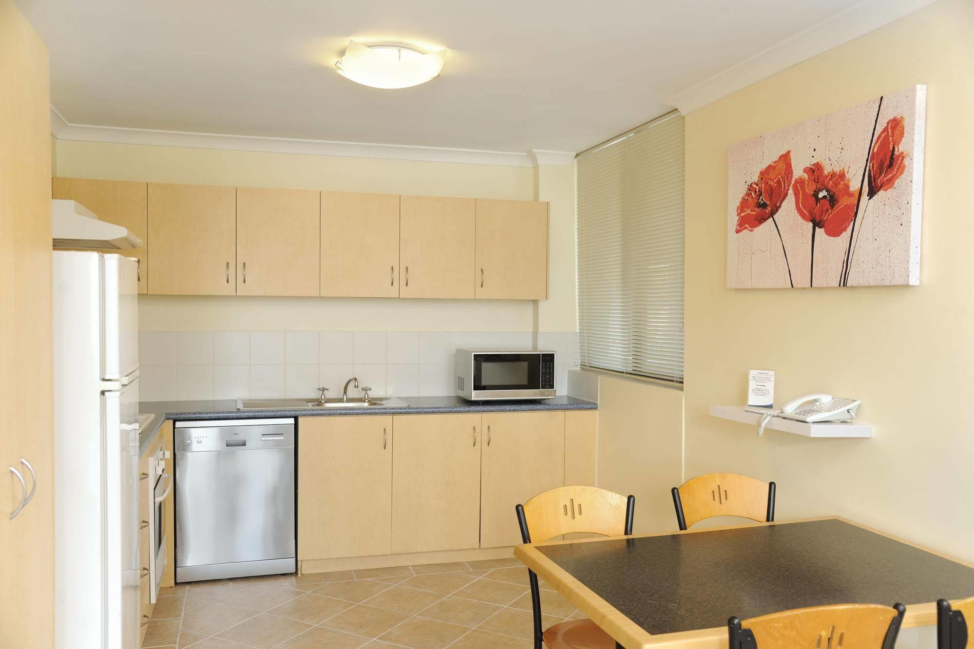 Lodestar Waterside Apartments Perth Extérieur photo