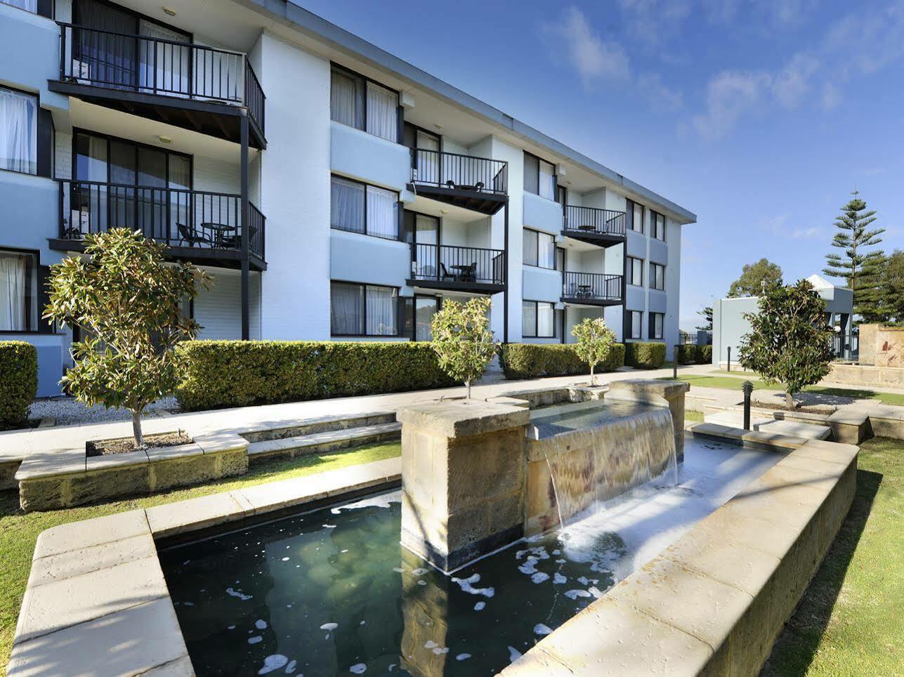 Lodestar Waterside Apartments Perth Extérieur photo